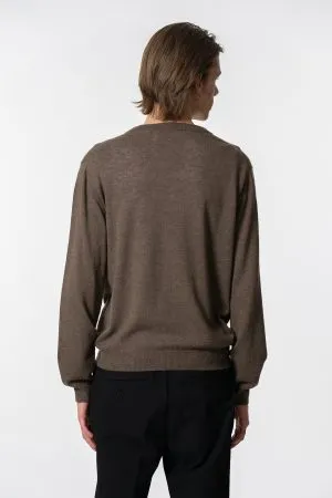 Merino Unisex V-Neck Sweater In Nutmeg Brown