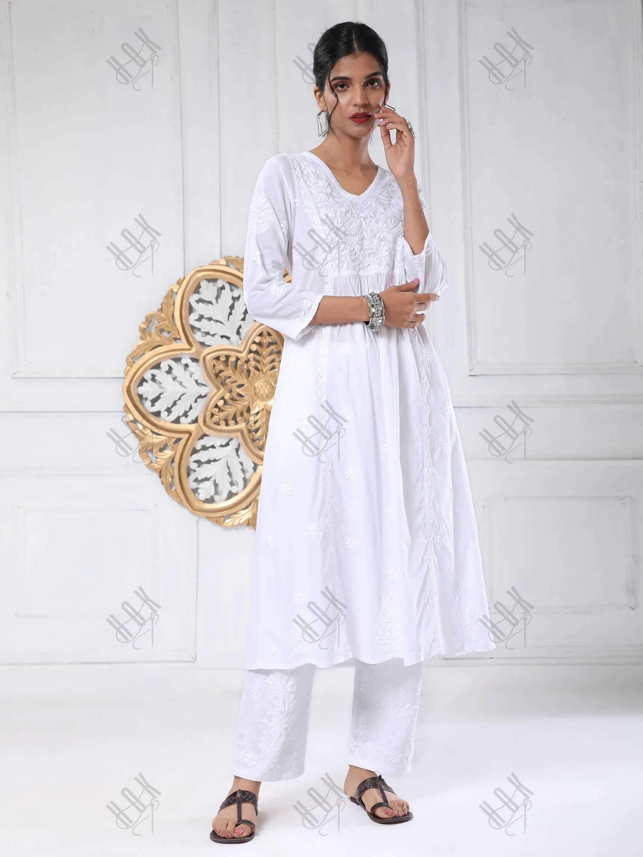 Noor House of Kari Hand embroidery Chikankari Long Kurta-White