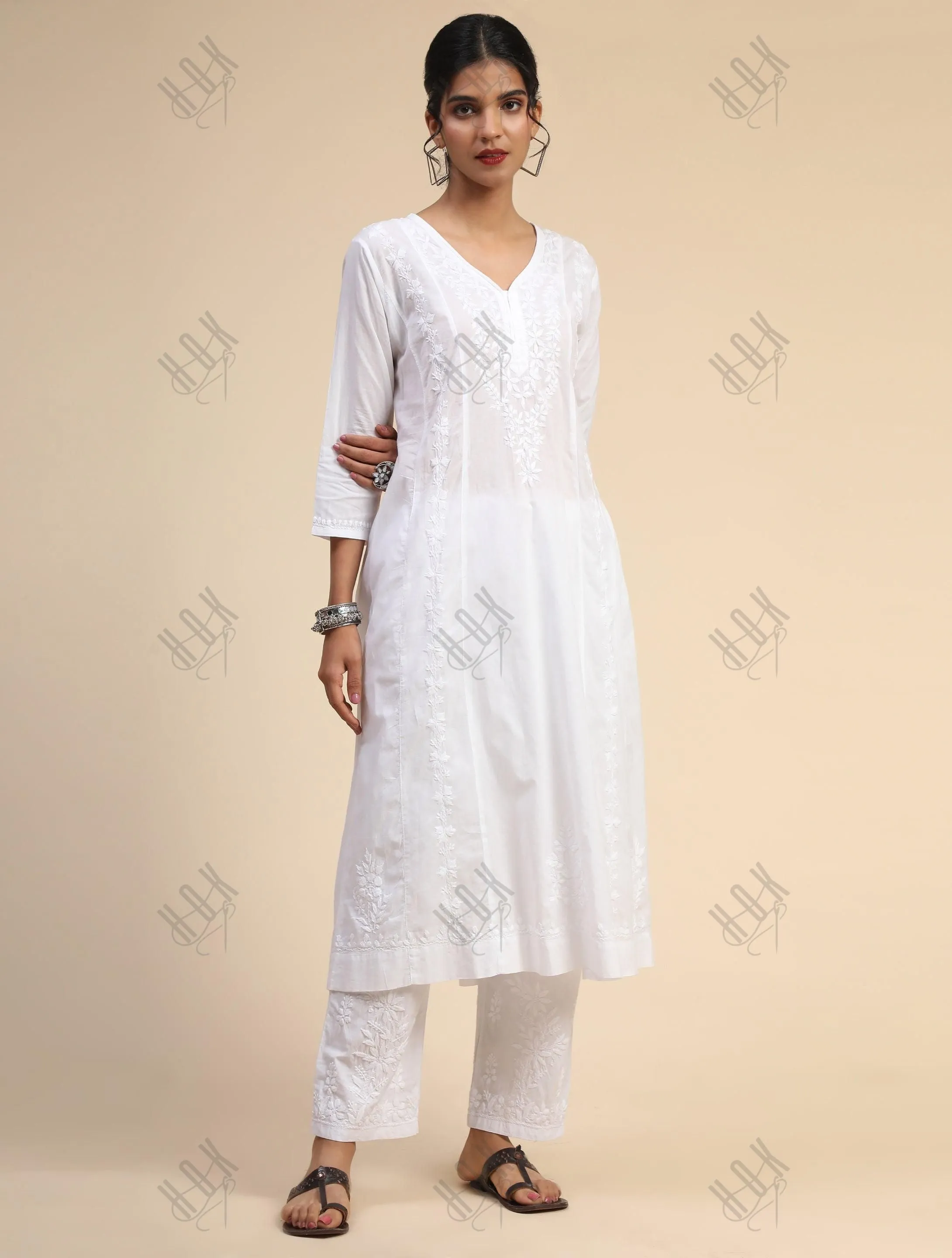 Noor House of Kari Hand embroidery Chikankari Long Kurta-White