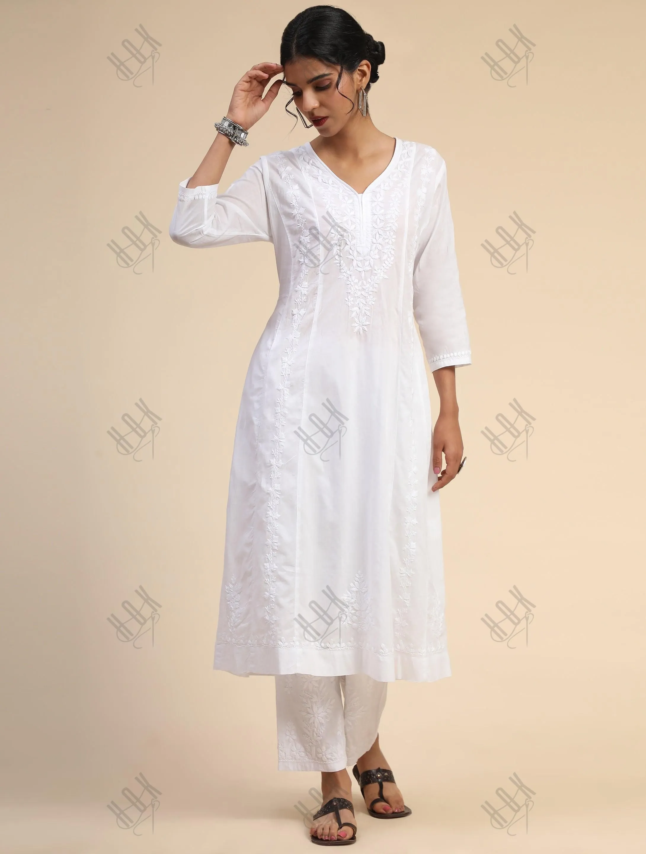 Noor House of Kari Hand embroidery Chikankari Long Kurta-White