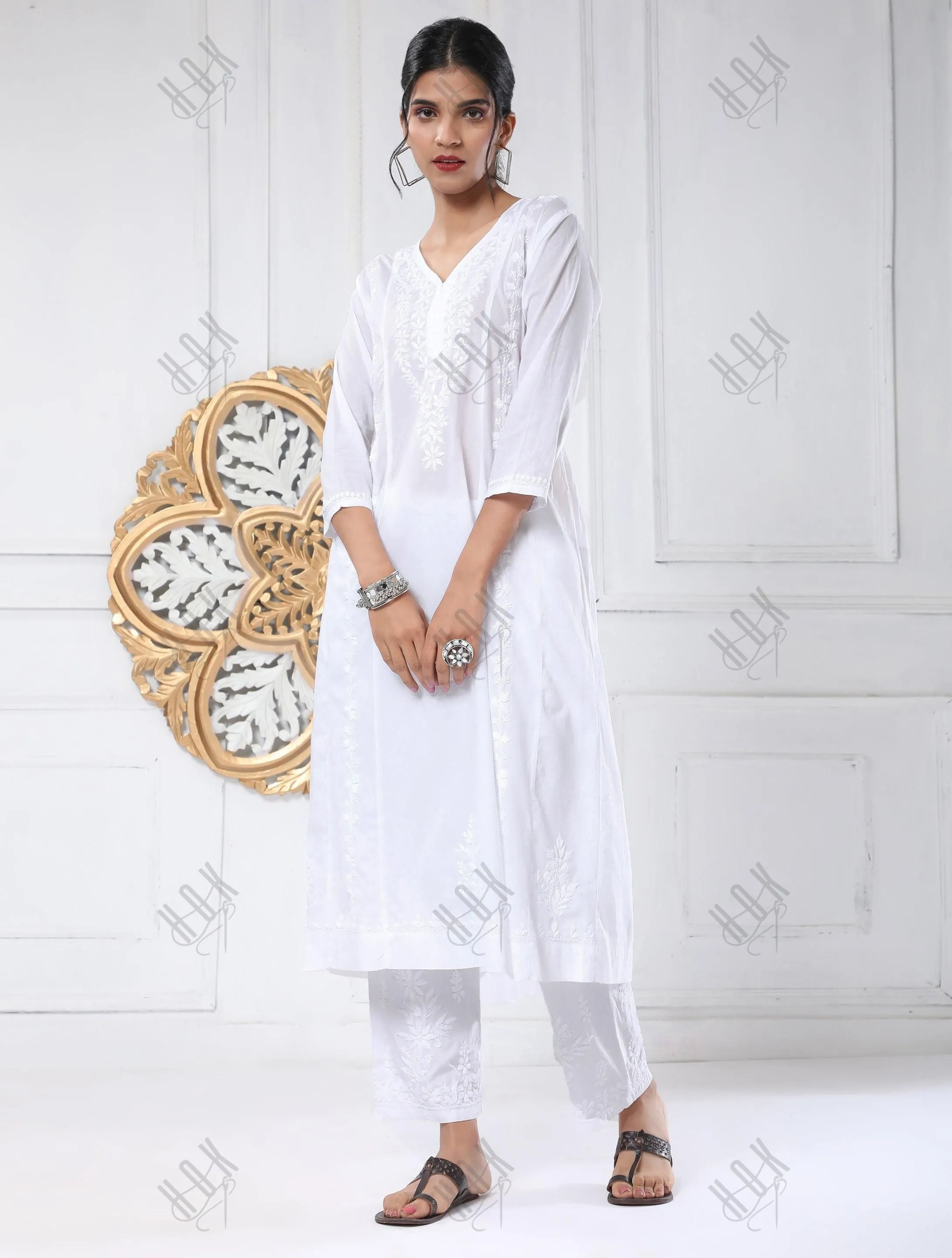 Noor House of Kari Hand embroidery Chikankari Long Kurta-White