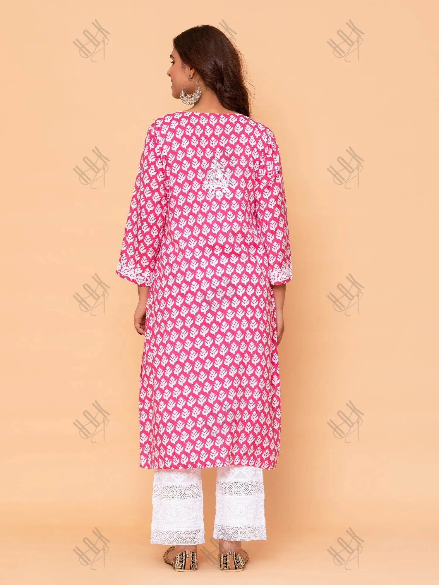 Saba Chikankari Kurta in Muslin - Pink